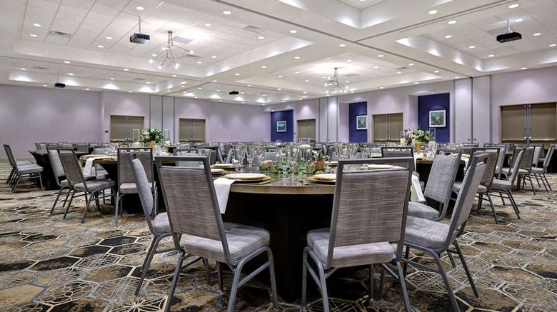<b>Hilton Garden Inn Cedar Rapids Meeting</b>. Images powered by <a href="https://iceportal.shijigroup.com/" title="IcePortal" target="_blank">IcePortal</a>.