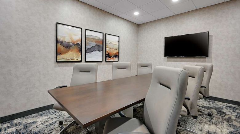 <b>DoubleTree by Hilton Denver Intl Airport Meeting</b>. Images powered by <a href="https://iceportal.shijigroup.com/" title="IcePortal" target="_blank">IcePortal</a>.