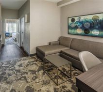 DoubleTree by Hilton Denver Intl Airport Room