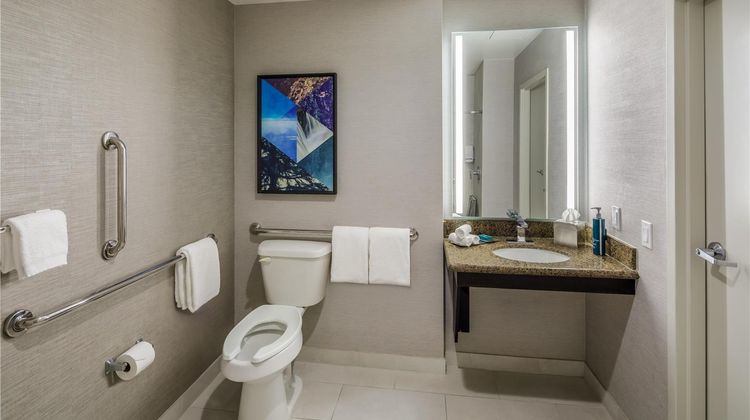 DoubleTree by Hilton Denver Intl Airport Room