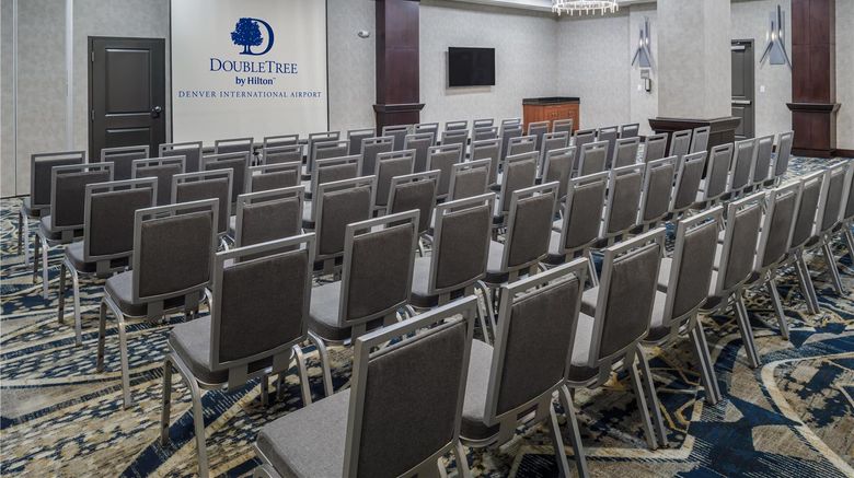 <b>DoubleTree by Hilton Denver Intl Airport Meeting</b>. Images powered by <a href="https://iceportal.shijigroup.com/" title="IcePortal" target="_blank">IcePortal</a>.