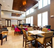 Hampton Inn and Suites Aurora Lobby