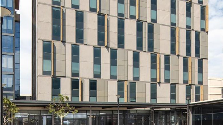 <b>Hilton Garden Inn Umhlanga Arch Exterior</b>. Images powered by <a href="https://iceportal.shijigroup.com/" title="IcePortal" target="_blank">IcePortal</a>.