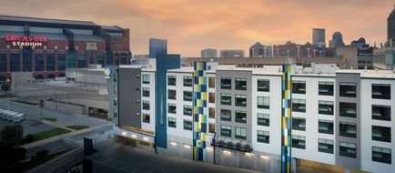 Tru by Hilton Indianapolis Downtown Exterior