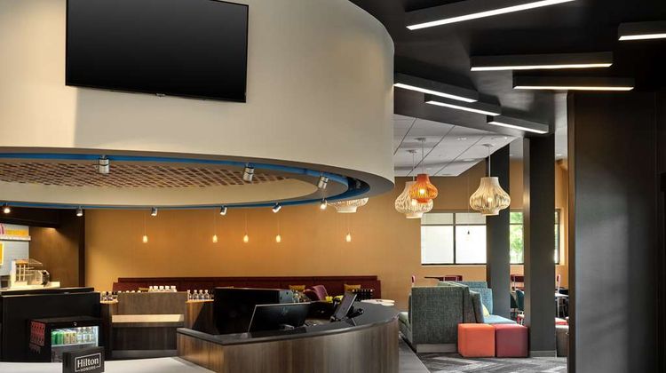 Tru by Hilton Indianapolis Downtown Lobby