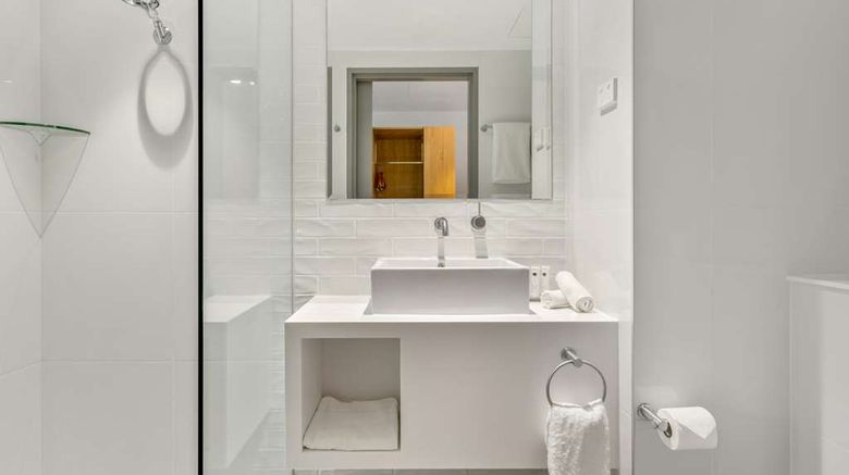 <b>Rydges Gold Coast Airport Room</b>. Images powered by <a href="https://iceportal.shijigroup.com/" title="IcePortal" target="_blank">IcePortal</a>.