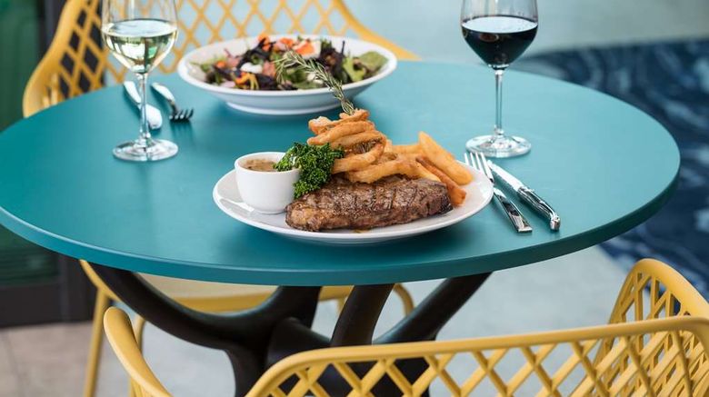 <b>Rydges Gold Coast Airport Restaurant</b>. Images powered by <a href="https://iceportal.shijigroup.com/" title="IcePortal" target="_blank">IcePortal</a>.