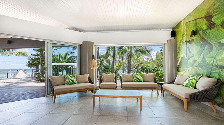 <b>DoubleTree by Hilton Noumea Ilot Maitre Lobby</b>. Images powered by <a href="https://iceportal.shijigroup.com/" title="IcePortal" target="_blank">IcePortal</a>.