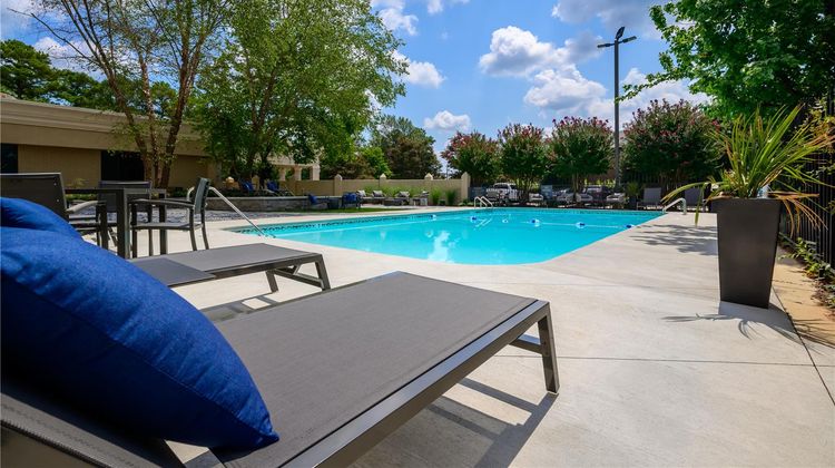 DoubleTree by Hilton Raleigh Midtown Pool