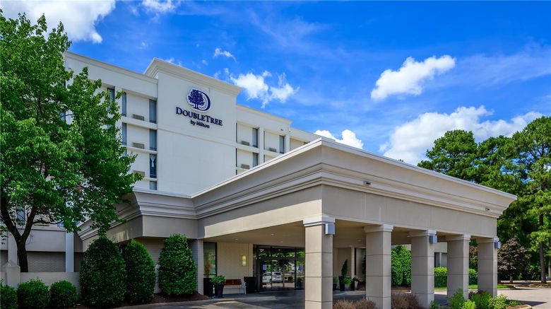 <b>DoubleTree by Hilton Raleigh Midtown Exterior</b>. Images powered by <a href="https://iceportal.shijigroup.com/" title="IcePortal" target="_blank">IcePortal</a>.