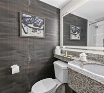 DoubleTree by Hilton Raleigh Midtown Room