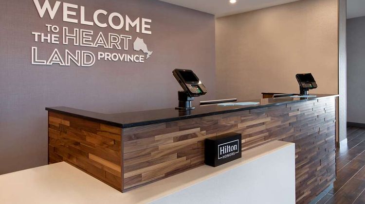 Hampton Inn & Suites Ottawa West Lobby
