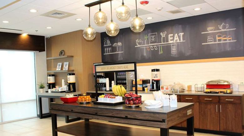 <b>Hampton Inn Lexington Restaurant</b>. Images powered by <a href="https://iceportal.shijigroup.com/" title="IcePortal" target="_blank">IcePortal</a>.