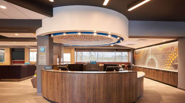 <b>Tru by Hilton South Mandarin Lobby</b>. Images powered by <a href="https://iceportal.shijigroup.com/" title="IcePortal" target="_blank">IcePortal</a>.