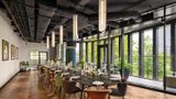 <b>The Gantry London, Curio Coll by Hilton Meeting</b>. Images powered by <a href="https://iceportal.shijigroup.com/" title="IcePortal" target="_blank">IcePortal</a>.