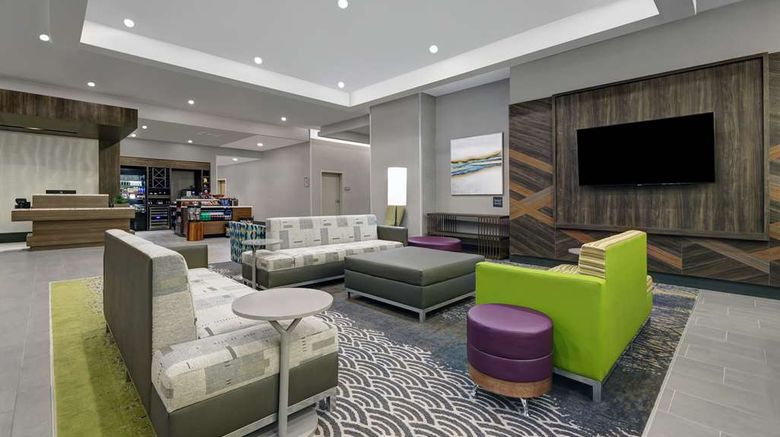<b>Hilton Garden Inn Manassas Lobby</b>. Images powered by <a href="https://iceportal.shijigroup.com/" title="IcePortal" target="_blank">IcePortal</a>.