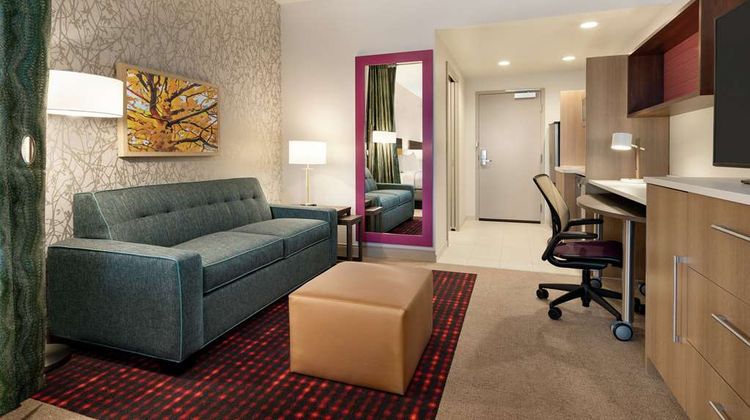Home2 Suites by Hilton Martinsburg Room