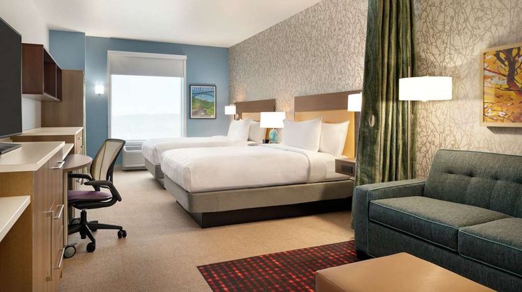 Home2 Suites by Hilton Martinsburg Room