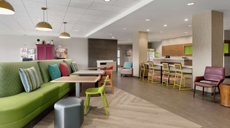Home2 Suites by Hilton Martinsburg Lobby