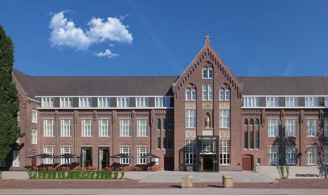 DoubleTree by Hilton Sittard Exterior
