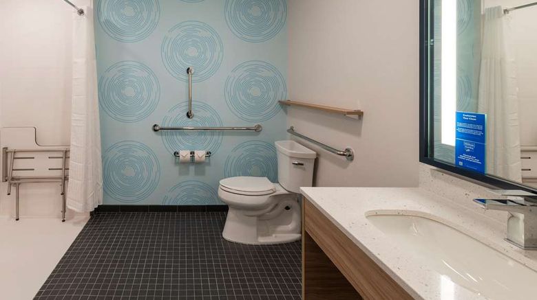 <b>Tru by Hilton Phoenix Glendale Westgate Room</b>. Images powered by <a href="https://iceportal.shijigroup.com/" title="IcePortal" target="_blank">IcePortal</a>.