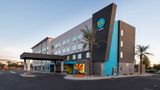 Tru by Hilton Phoenix Glendale Westgate Exterior