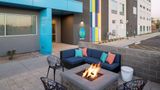 Tru by Hilton Phoenix Glendale Westgate Exterior