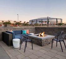 Tru by Hilton Phoenix Glendale Westgate Exterior