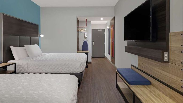 <b>Tru by Hilton Tukwila Seattle Airport Room</b>. Images powered by <a href="https://iceportal.shijigroup.com/" title="IcePortal" target="_blank">IcePortal</a>.