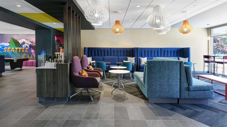 <b>Tru by Hilton Tukwila Seattle Airport Lobby</b>. Images powered by <a href="https://iceportal.shijigroup.com/" title="IcePortal" target="_blank">IcePortal</a>.