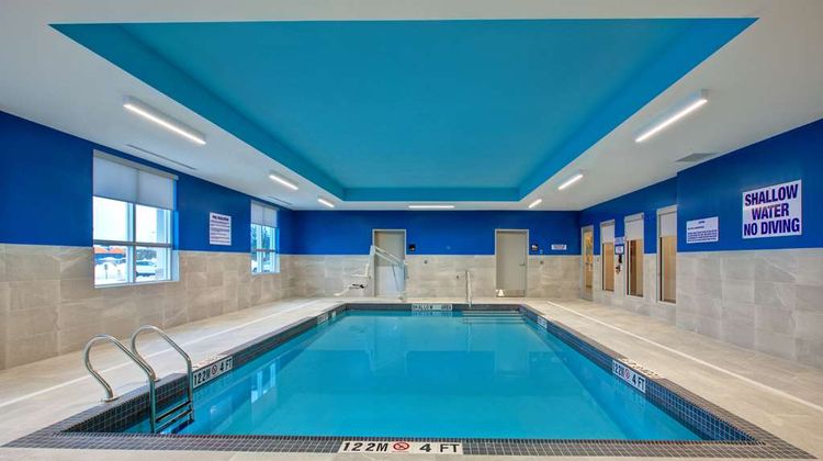 Hampton Inn Brockville Pool