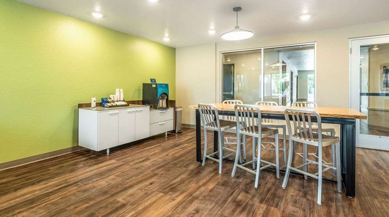 <b>WoodSpring Sts Sanford N I4 Orlando Area Lobby</b>. Images powered by <a href="https://iceportal.shijigroup.com/" title="IcePortal" target="_blank">IcePortal</a>.