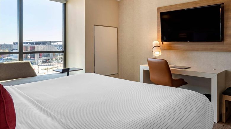 <b>Cambria Hotel D.C. Navy Yard Riverfront Room</b>. Images powered by <a href="https://iceportal.shijigroup.com/" title="IcePortal" target="_blank">IcePortal</a>.