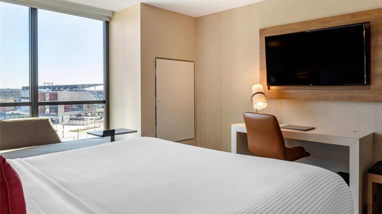 Cambria Hotel D.C. Navy Yard Riverfront Room
