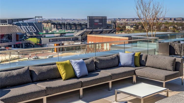 Cambria Hotel D.C. Navy Yard Riverfront Restaurant