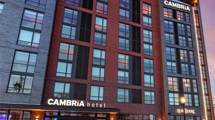 Cambria Hotel D.C. Navy Yard Riverfront Exterior
