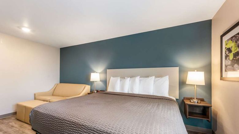 <b>WoodSpring Suites Linden Room</b>. Images powered by <a href="https://iceportal.shijigroup.com/" title="IcePortal" target="_blank">IcePortal</a>.