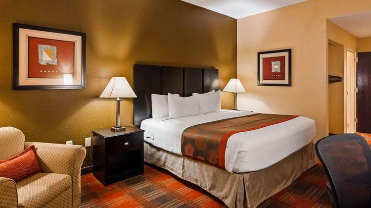 Baymont by Wyndham Nashville SE Room