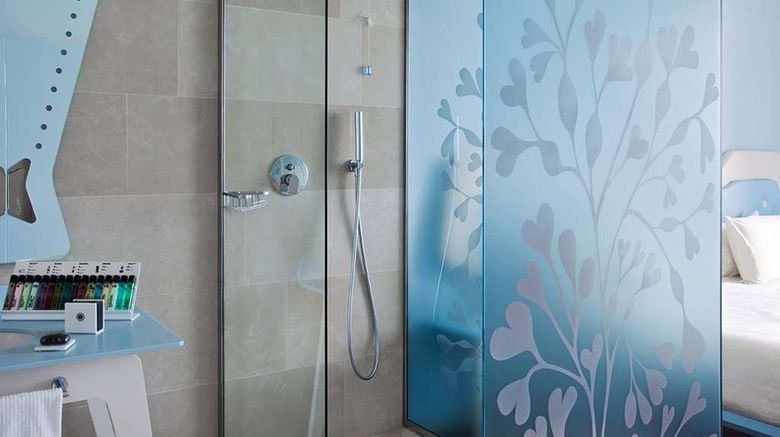 <b>JR Hotels Bari Grande Albergo delle Nzon Room</b>. Images powered by <a href="https://iceportal.shijigroup.com/" title="IcePortal" target="_blank">IcePortal</a>.