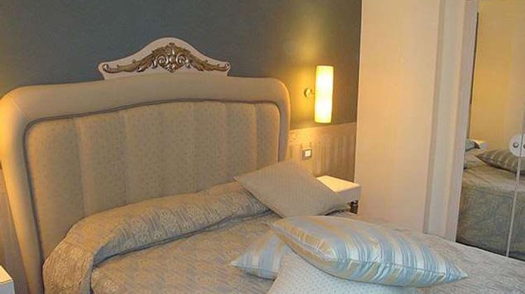 Oriente Bari Hotel Room
