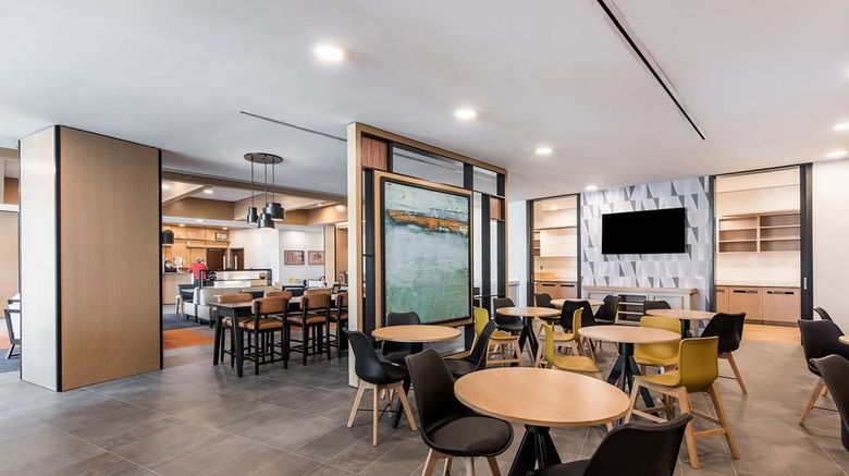 <b>Hyatt House Rochester Mayo Clinic Lobby</b>. Images powered by <a href="https://iceportal.shijigroup.com/" title="IcePortal" target="_blank">IcePortal</a>.