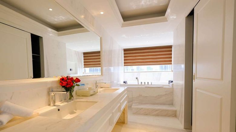 <b>Best Western Plus Haiyue Hotel Fuzhou Suite</b>. Images powered by <a href="https://iceportal.shijigroup.com/" title="IcePortal" target="_blank">IcePortal</a>.