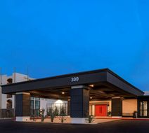 DoubleTree by Hilton Palmdale Exterior