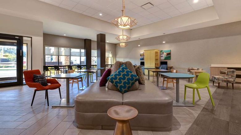 <b>Home2 Suites by Hilton Gulf Breeze Pcola Lobby</b>. Images powered by <a href="https://iceportal.shijigroup.com/" title="IcePortal" target="_blank">IcePortal</a>.