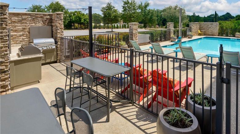 <b>Home2 Suites by Hilton Gulf Breeze Pcola Pool</b>. Images powered by <a href="https://iceportal.shijigroup.com/" title="IcePortal" target="_blank">IcePortal</a>.