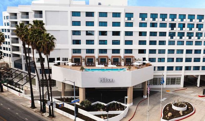 Hilton Santa Monica Hotel & Suites Exterior