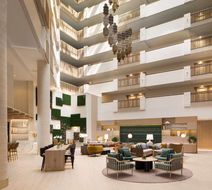 Hilton Santa Monica Hotel & Suites Lobby