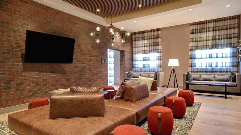 <b>Homewood Suites Tuscaloosa Downtown Lobby</b>. Images powered by <a href="https://iceportal.shijigroup.com/" title="IcePortal" target="_blank">IcePortal</a>.