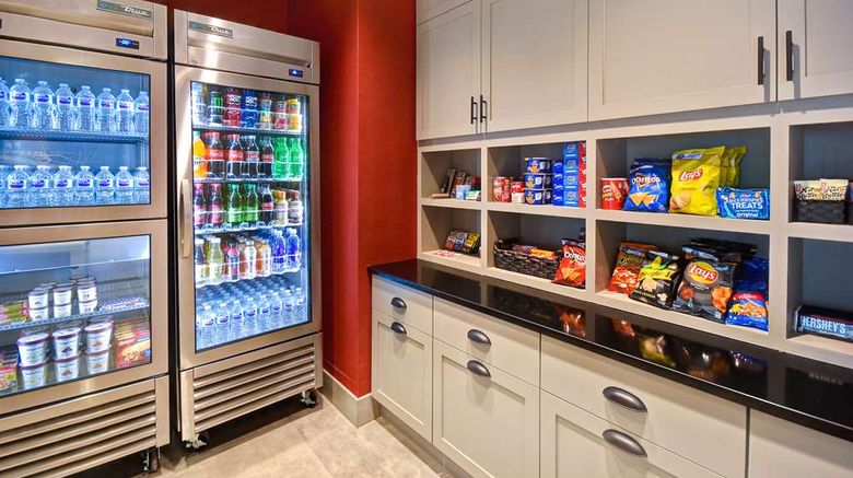 <b>Homewood Suites Tuscaloosa Downtown Lobby</b>. Images powered by <a href="https://iceportal.shijigroup.com/" title="IcePortal" target="_blank">IcePortal</a>.