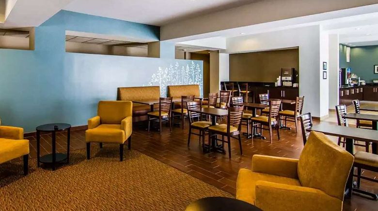 <b>Wingate by Wyndham Longview North Lobby</b>. Images powered by <a href="https://iceportal.shijigroup.com/" title="IcePortal" target="_blank">IcePortal</a>.